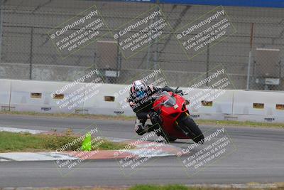 media/Oct-15-2022-Fastrack Riders (Sat) [[9a18b22502]]/Level2/Turn 9 1130am/